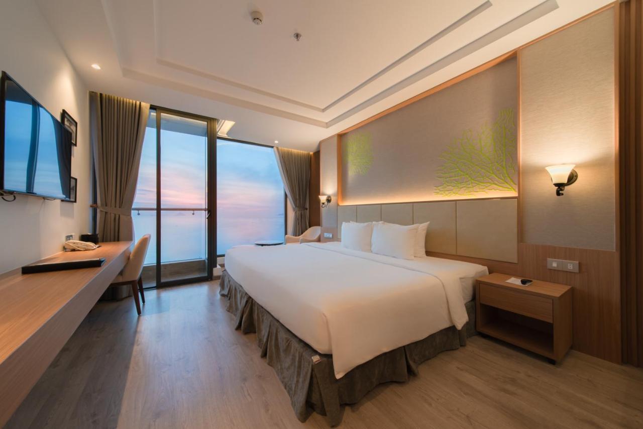 Navada Beach Hotel Нячанг Экстерьер фото