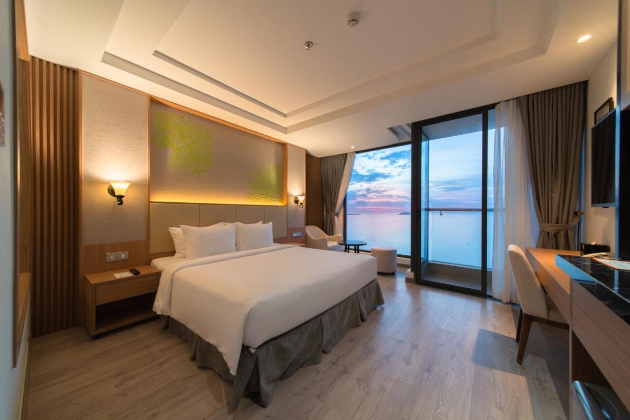 Navada Beach Hotel Нячанг Экстерьер фото