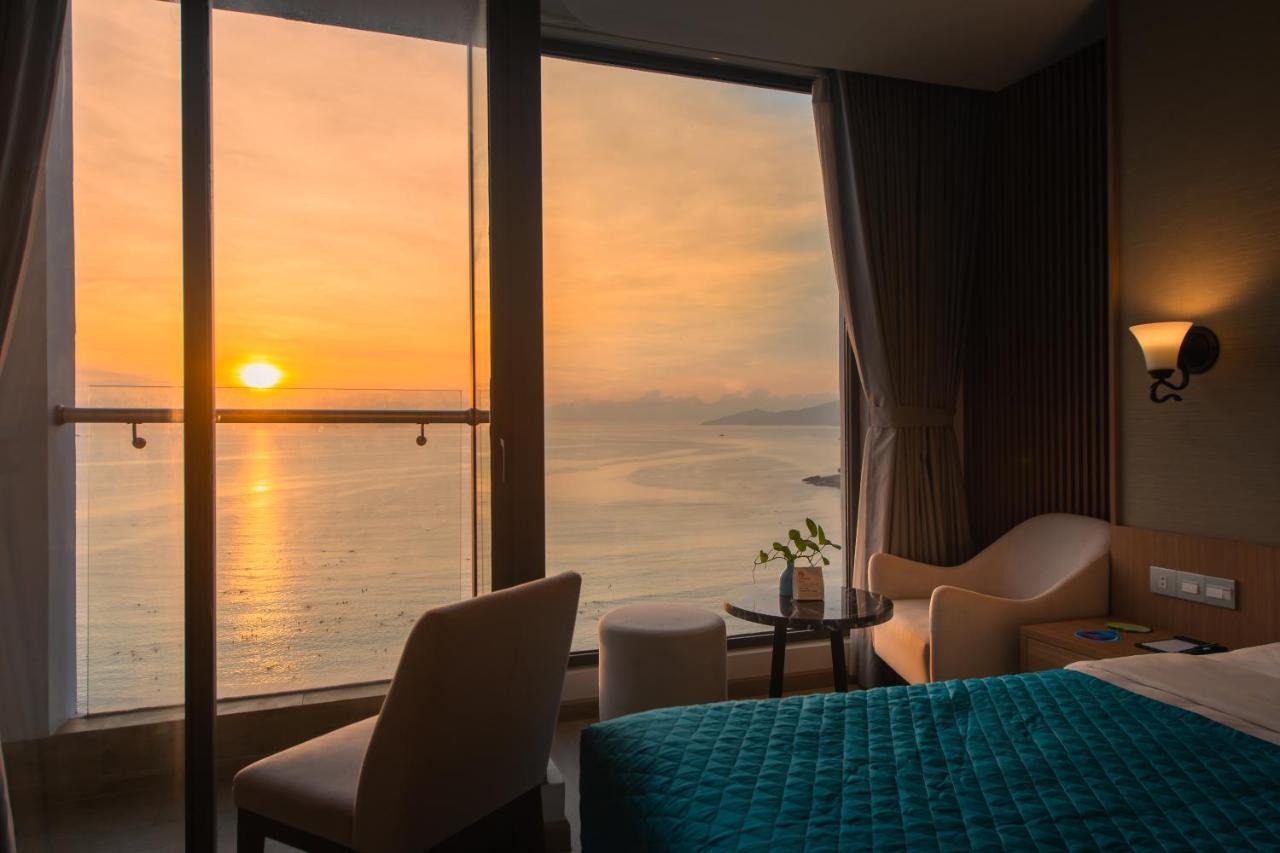 Navada Beach Hotel Нячанг Экстерьер фото