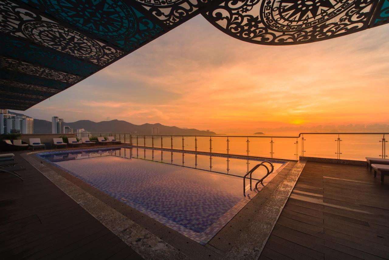 Navada Beach Hotel Нячанг Экстерьер фото